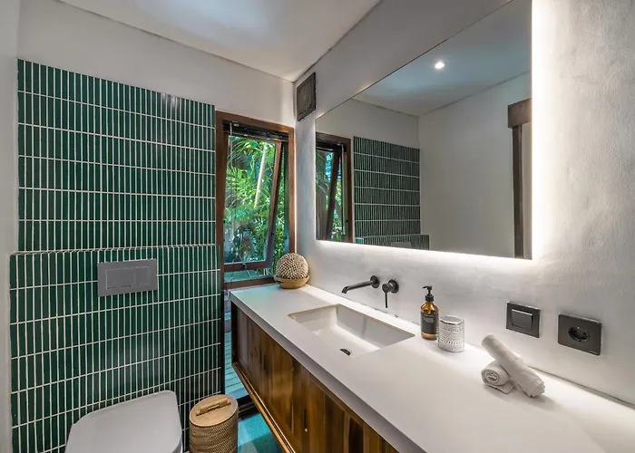 Bawa House - Lush 5br Retreat 7 Min To Вилла Pererenan