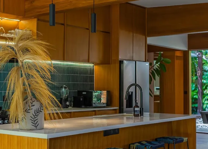 Вилла Bawa House - Lush 5br Retreat 7 Min To *