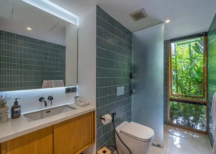 Villa Bawa House - Lush 5br Retreat 7 Min To *
