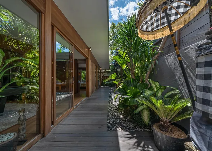Bawa House - Lush 5br Retreat 7 Min To Pererenan