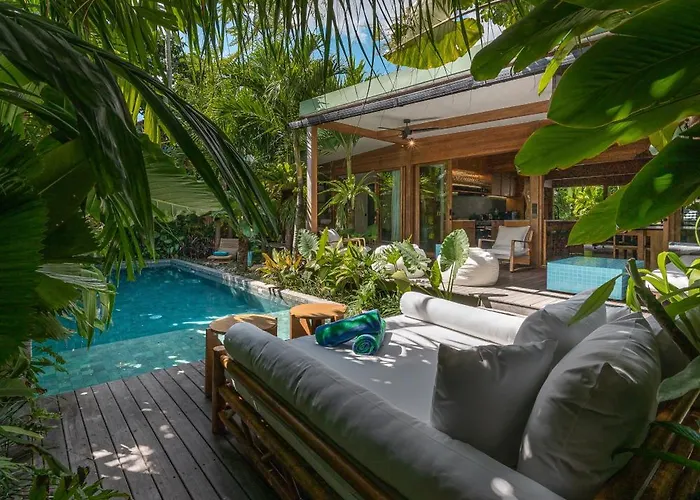 Bawa House - Lush 5br Retreat 7 Min To Вилла